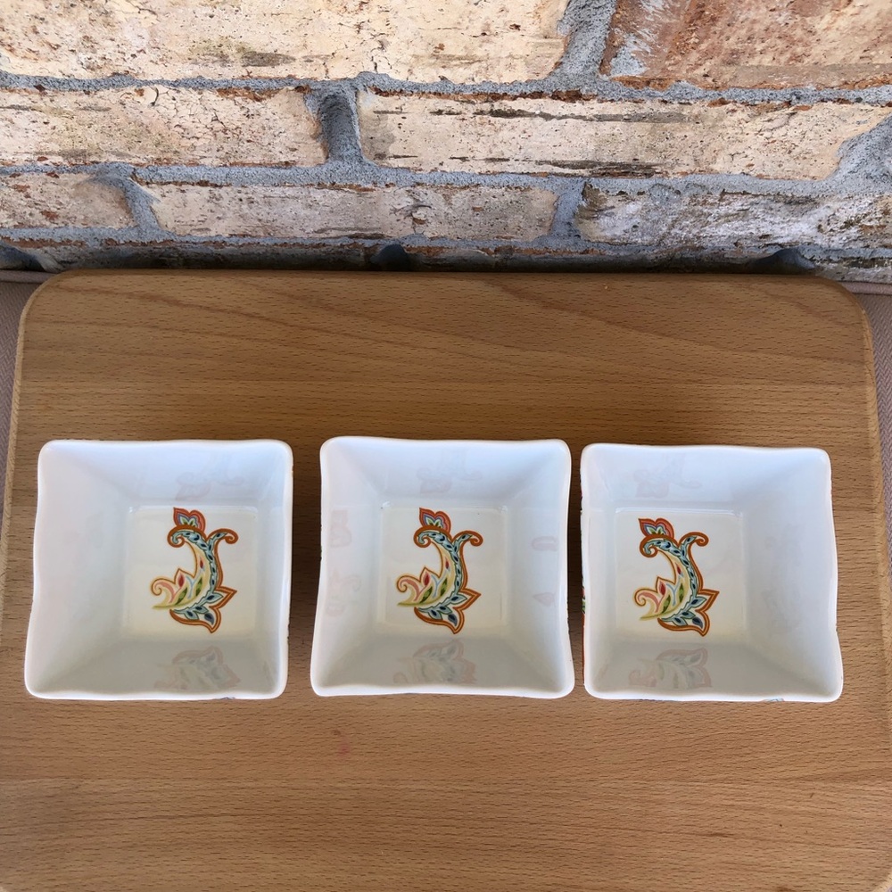 222 Fifth Indochine Paisley Ceramic Set Of 1 Snack Plate & 3 Dipping Bowls - Picture 8 of 16